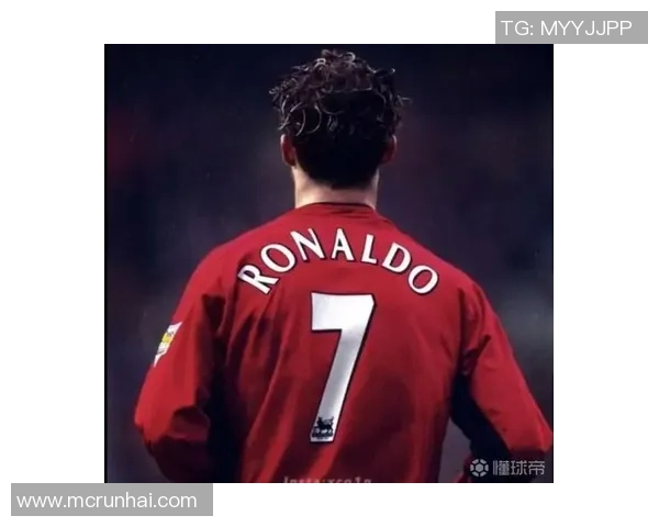 足球明星背影的秘密解析与他们的个性风格展现 足球明星背影的秘密解析与他们的个性风格展现