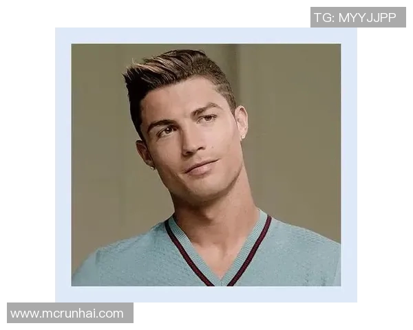 小足球明星发型女的时尚魅力与个性展示，打造运动与美丽的完美结合